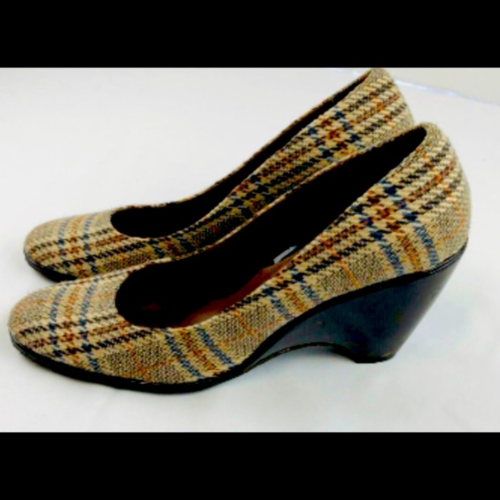 Cole Hahn Plaid Wedge Heels - size 7